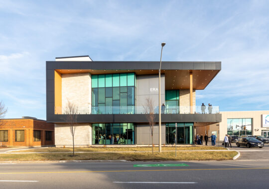 2496 Bristol Circle, Oakville ON – Banquet Hall